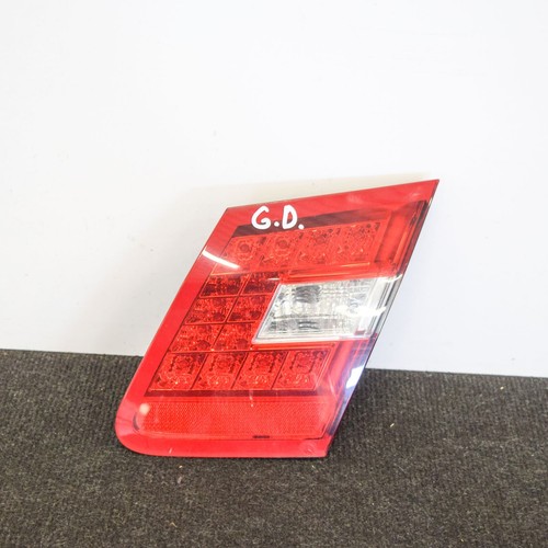 Mercedes-Benz E W212 Heckleuchte hinten rechts A2129060258 2011
