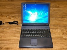 Sony VAIO PCG-F707 computer portatile (Pentium III 600, 256 MB RAM, 10 GB HD, Win98)