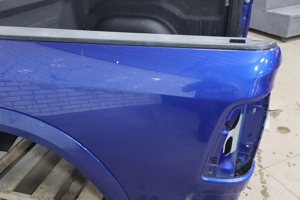 09-18 Ram 1500 19-24 Ram Class 5'7" Pickup Truck Bed Box Blue Streak Pearlcoat Foto 3 de 4