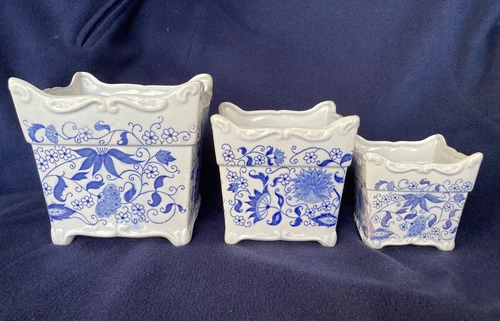 Set of 3 Vintage Ceramic Blue and White Footed Planters Japan 3" 4" 5"