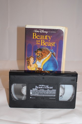 Disney's beauty and the beast on VHS - Picture 2 of 5