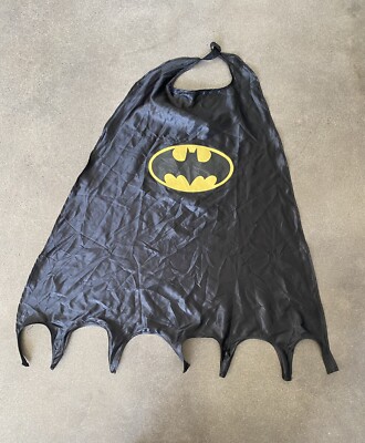Batman cape black with yellow logo scalloped edge velro neck one size DC  Comics