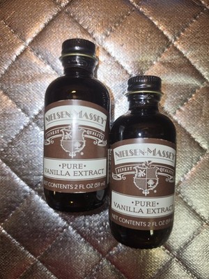 Nielsen-Massey Finest Quality Pure Vanilla Extract 2 FL OZ Lot Of 2