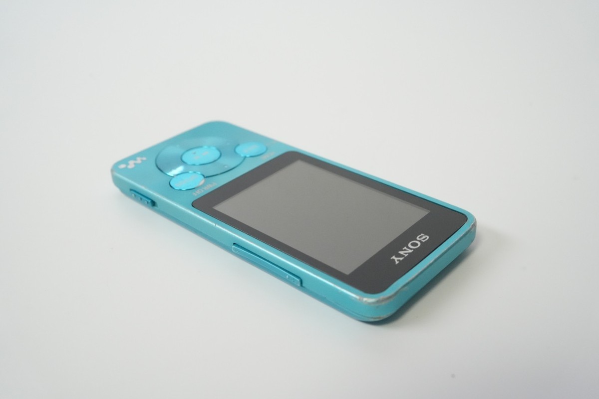 Sony Walkman NW-S784 Blue 8GB Bluetooth MP3 Player + Speaker Dock