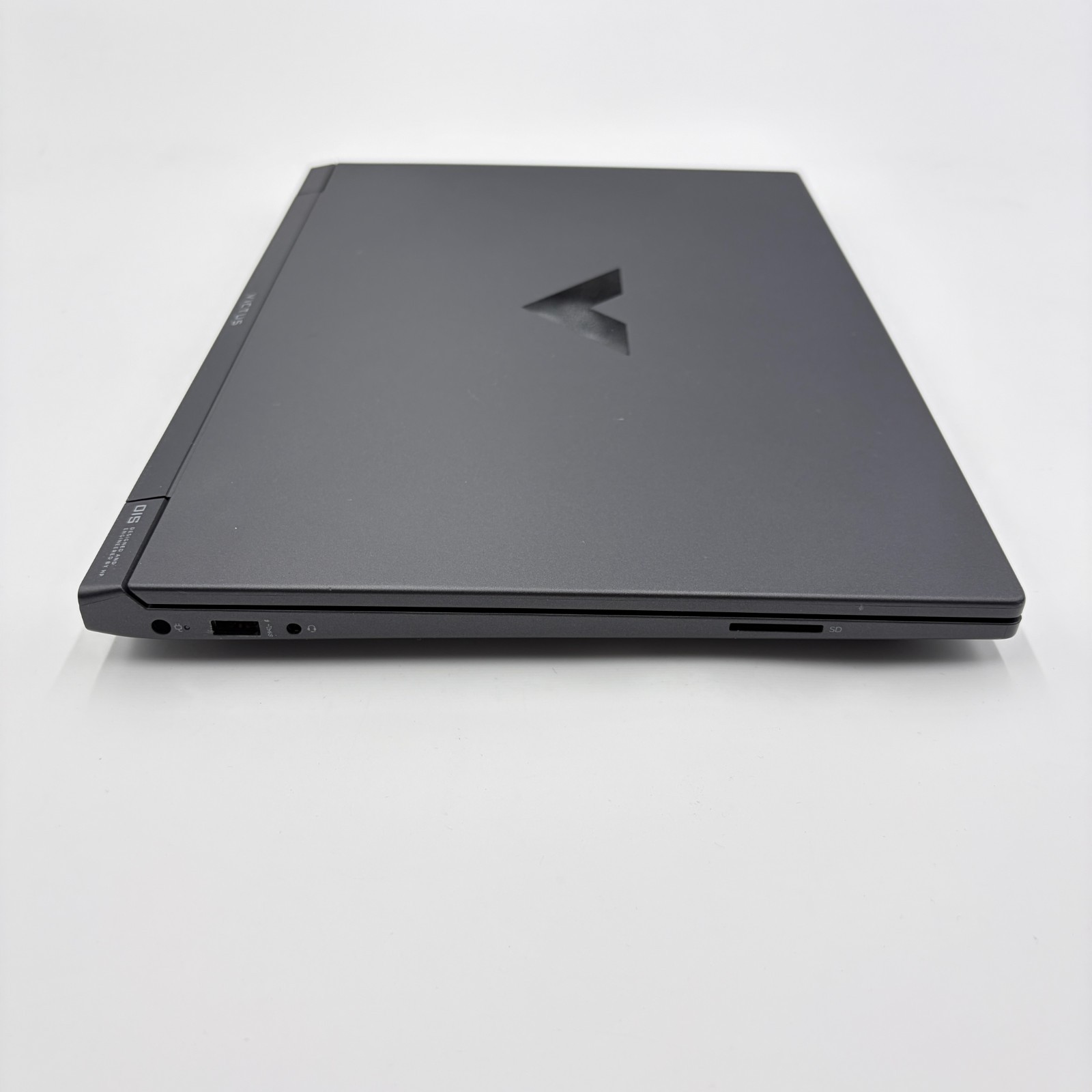 HP Victus 15.6" (15-fb1013dx) Laptop Ryzen 5 7535HS, RTX 2050 8