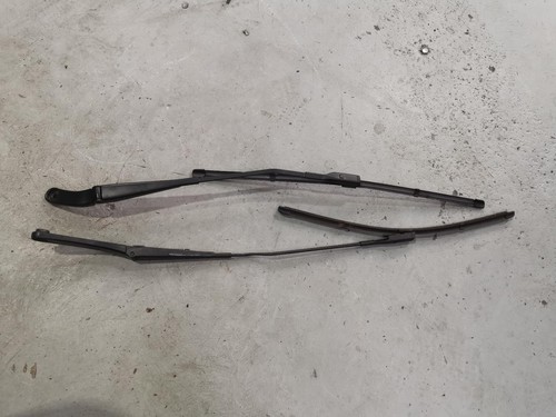 AUDI A4 WIPER ARM B8 8K, FRONT (PAIR), 04/08-06/12 08 09 10 11 12