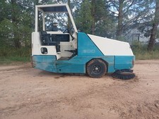 Tennant 800 Power Sweeper