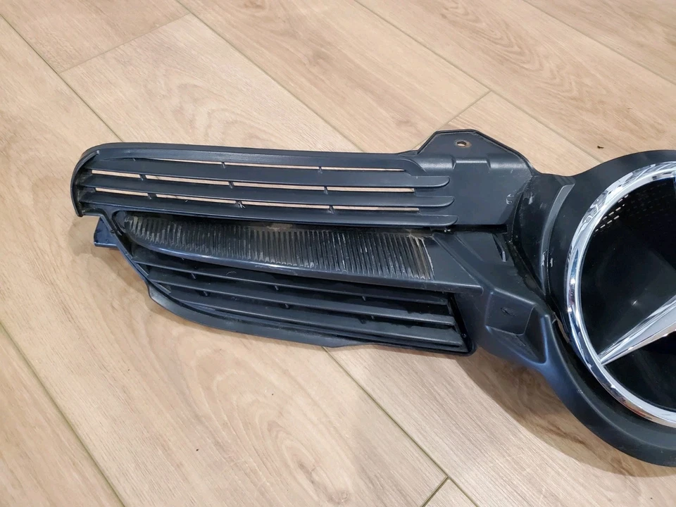 Mercedes Benz SLK280 SLK350 2005 2006 2007 2008 OEM PARRILLA SUPERIOR + EMBLEMA Foto 2 de 4