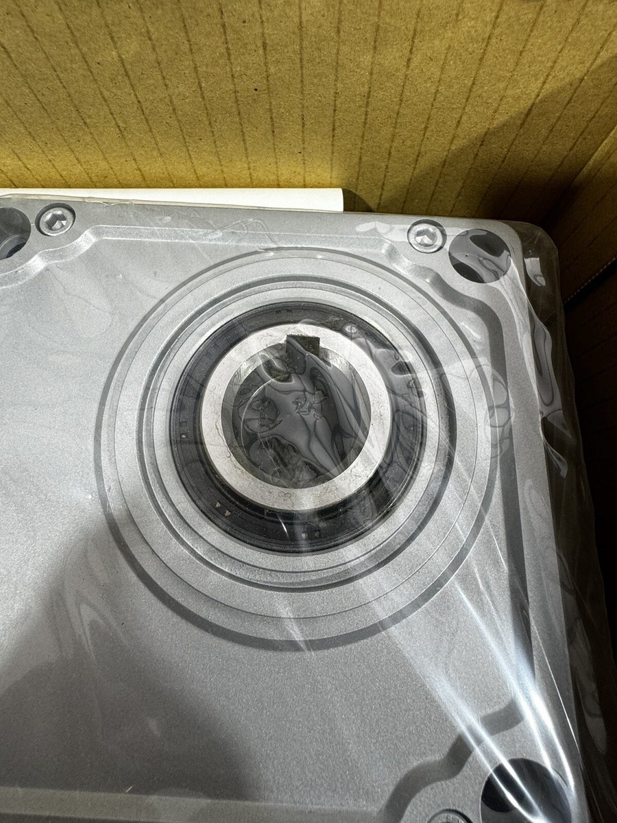 Mitsubishi GM-SHYF-RH(GM-0.4-23) 1:20 Gear Ratio 230V 3Phase Mitsubishi GM-SHYF-RH(GM-0.4-23) 1:20 Gear Ratio 230V 3Phase