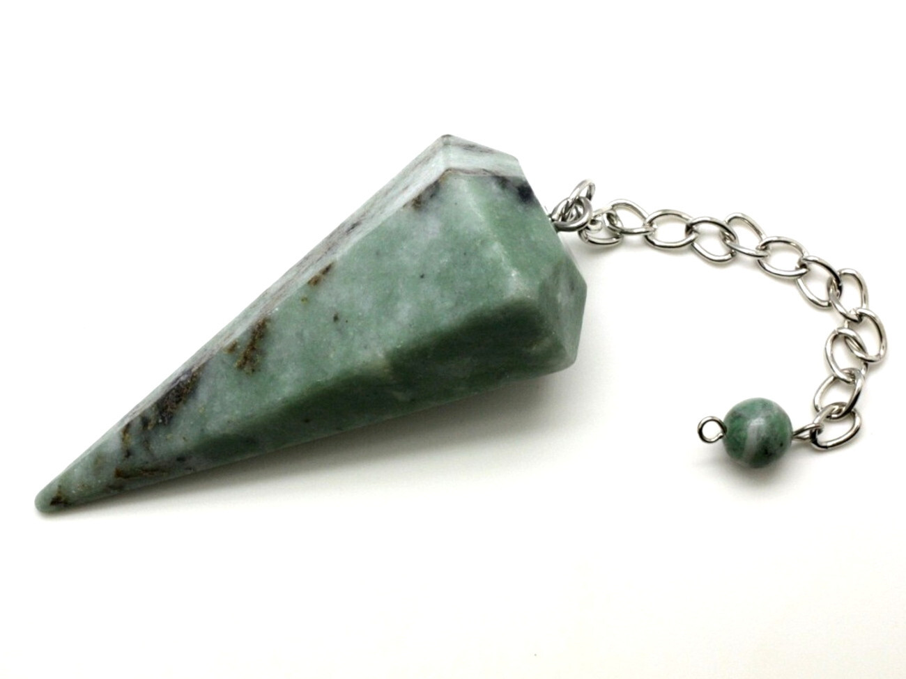 Pendule en cristal de Jade et argent pour équilibre et sérénité