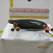 The listing is for : 1 5ft 3 RCA Male to 3 RCA Male Audio/Video Patch Cable.