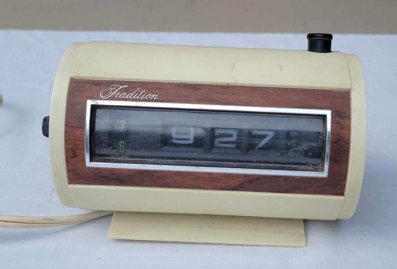 Vintage Tradition Rolling Alarm Clock 1#