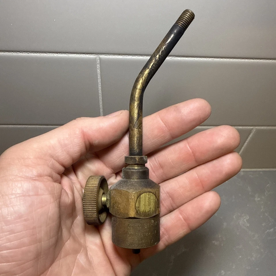 VTG Bernzomatic  Model TX-1913 Carry-all Torch Kit Original Tank Green Case - Image 2 of 4