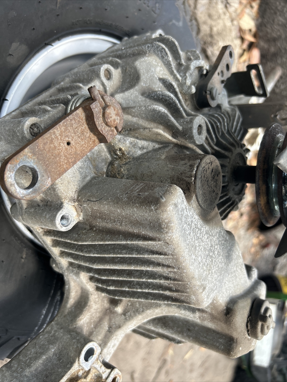 John Deere D140 Transmission MIA10910 eBay
