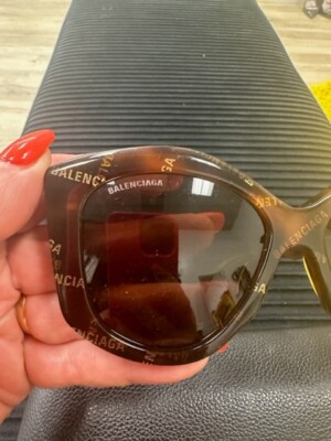 バレンシアガ BALENCIAGA PARIS Cat Eye Logo Sunglasses | eBay