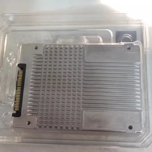 Dell/Intel DC P4510 1TB PCIe 3.1 x4 NVMe U.2 2.5" SSD SSDPE2KX040T8TB - Picture 2 of 4
