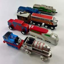 Lot Of 7 Model Toy Train Locomotives, Caboose, Box Cars - Various Brands G2