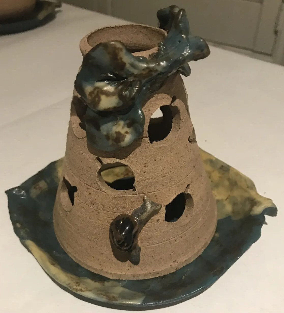 T-Lichthalter Keramik mit 3D Schneckenmotiv - Paris 2000 (nie benutzt)