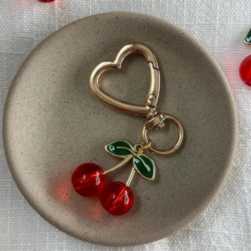 Fashionable Cherrys Key Holder Sturdy Metal Charm Accessory for Trendy Adults - Zdjęcie 5 z 8