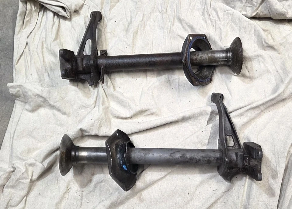 * PORSCHE 356 C / SC ** Tubos de eje trasero de freno de disco (par) izquierda y derecha * Foto 2 de 4