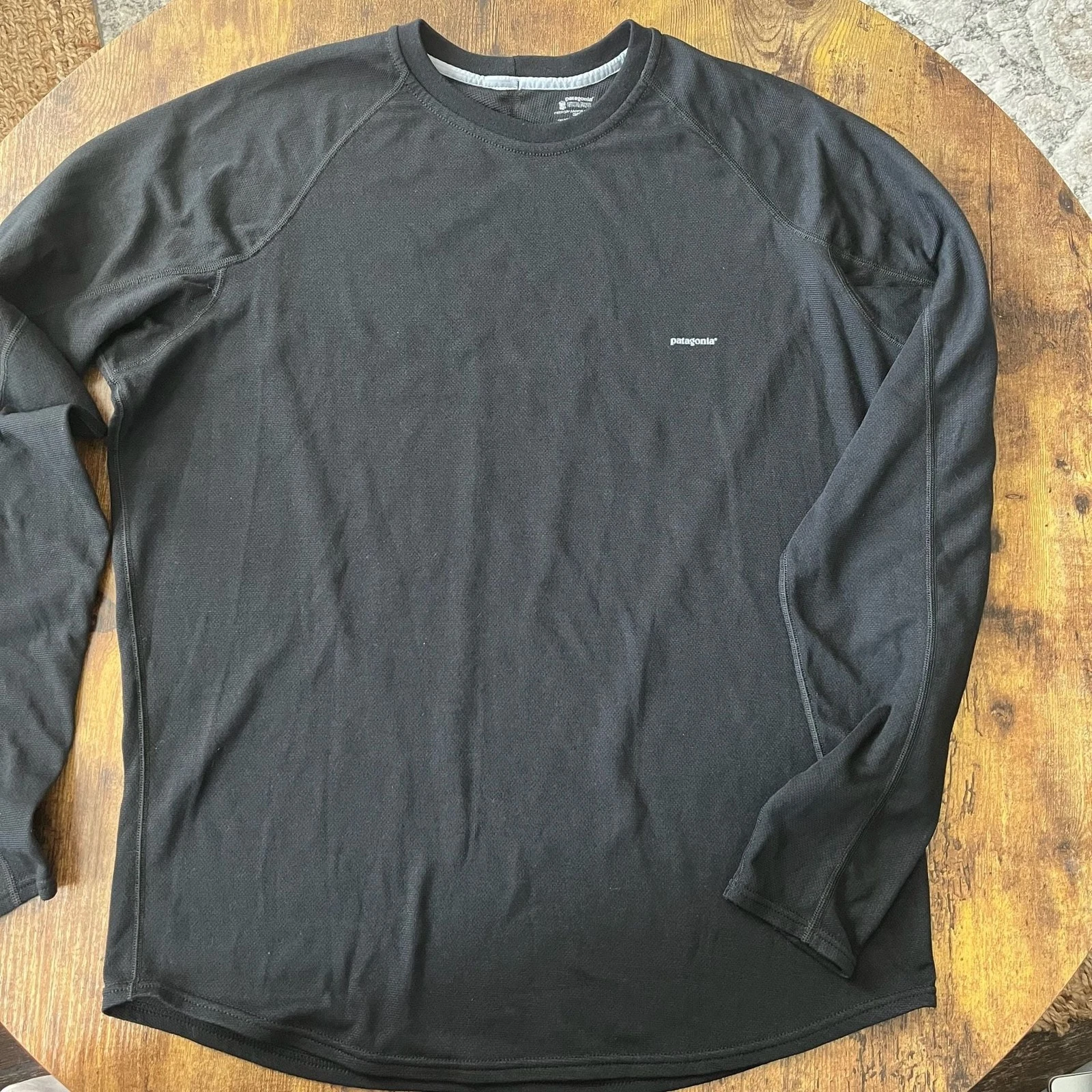 Patagonia Men's Capilene Midweight Crew Baselayer Black Long Sleeve Shirt