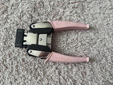 NWOT We R Memory Keepers Crop-A-Dile Corner Chomper Pink Photo Angle