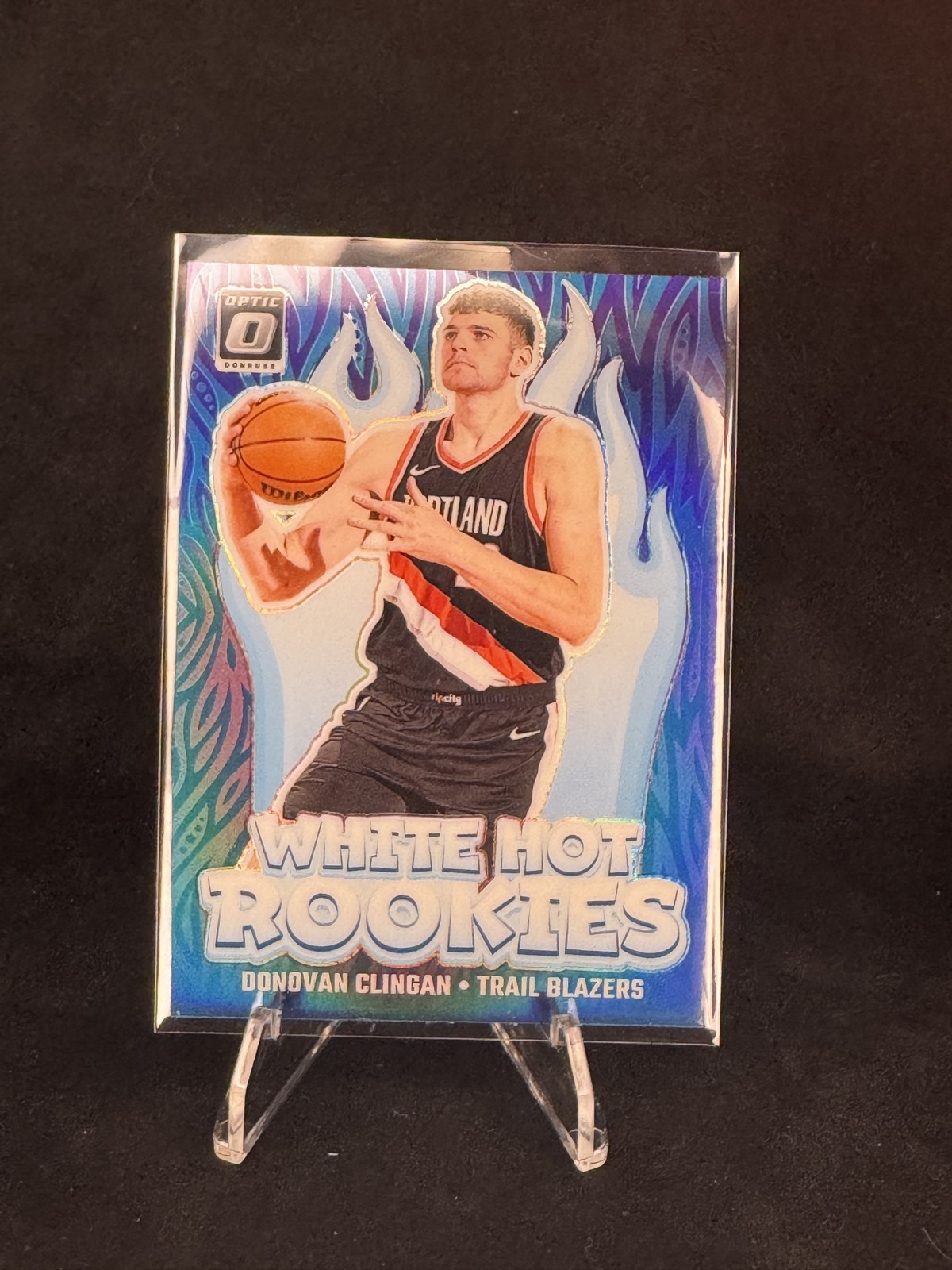2024-25 Panini Donruss Optic - White Hot Rookies Donovan Clingan #11 Holo Prizm