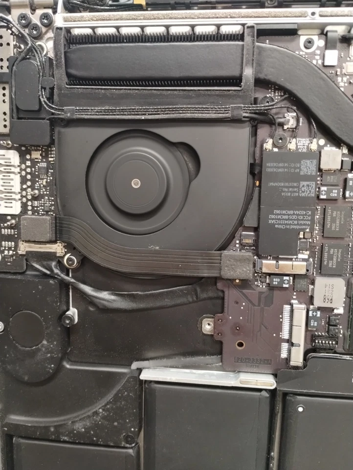 Apple MacBook Pro A1398 15" Retina 2012 i7-3615QM 8GB RAM No SSD For Parts AS IS - Image 3 of 4