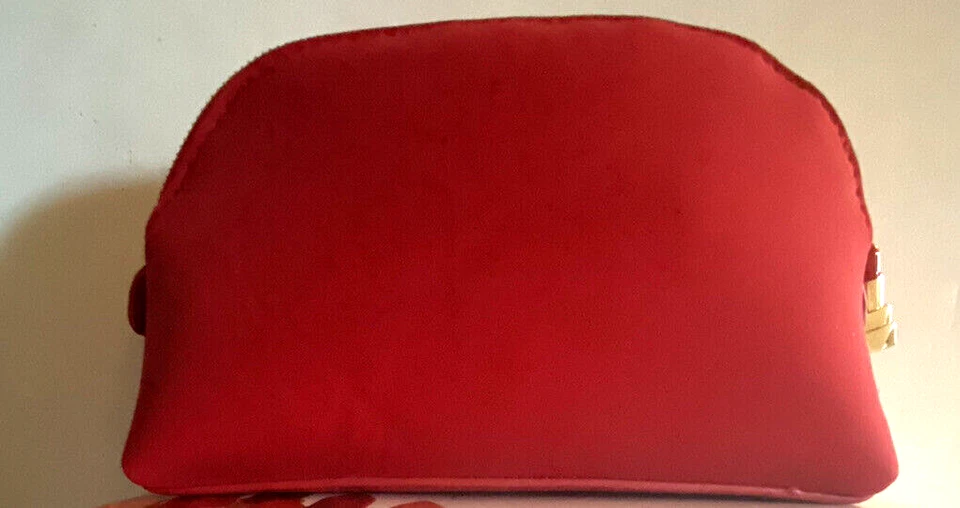 НАБОР СОБЛАЗНИТЕЛЬНЫХ ГУБ DOLCE & GABBANA Devil 620 помада + чистый блеск + компактный - Изображение 3 из 4