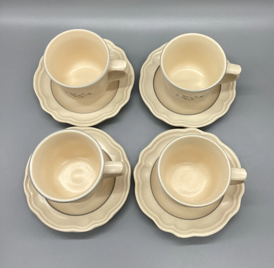 Pfaltzgraff~Recuerdo~Juego de 4 tazas de té y platillos~usados Foto 2 de 4