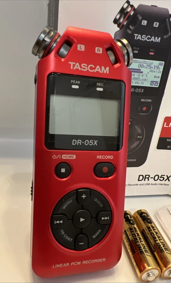 TASCAM DR-05X Stereo Handheld Digital Recorder with USB Audio Interface Ed. Red - Image 2 of 4