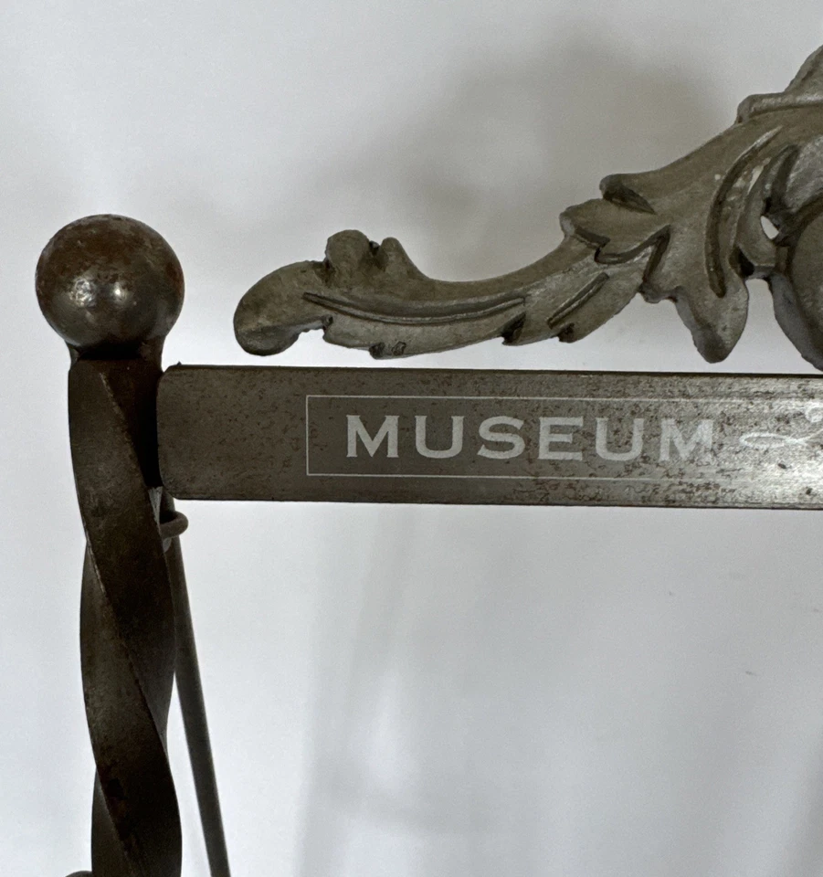 Estante de exhibición de tienda de cinturones de metal de mesa Brighton vintage de los años 50 difícil de encontrar Foto 3 de 4