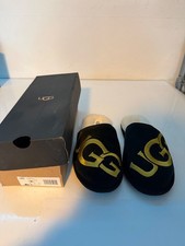 NEW UGG MEN'S SCUFF LOGO SIZE 8 SLIPPERS BLACK AND GOLD