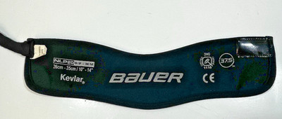 Bauer Hockey NLP20 Premium Kevlar Neck Guard Youth/Jr. Sm-Med 10''-14'' Black