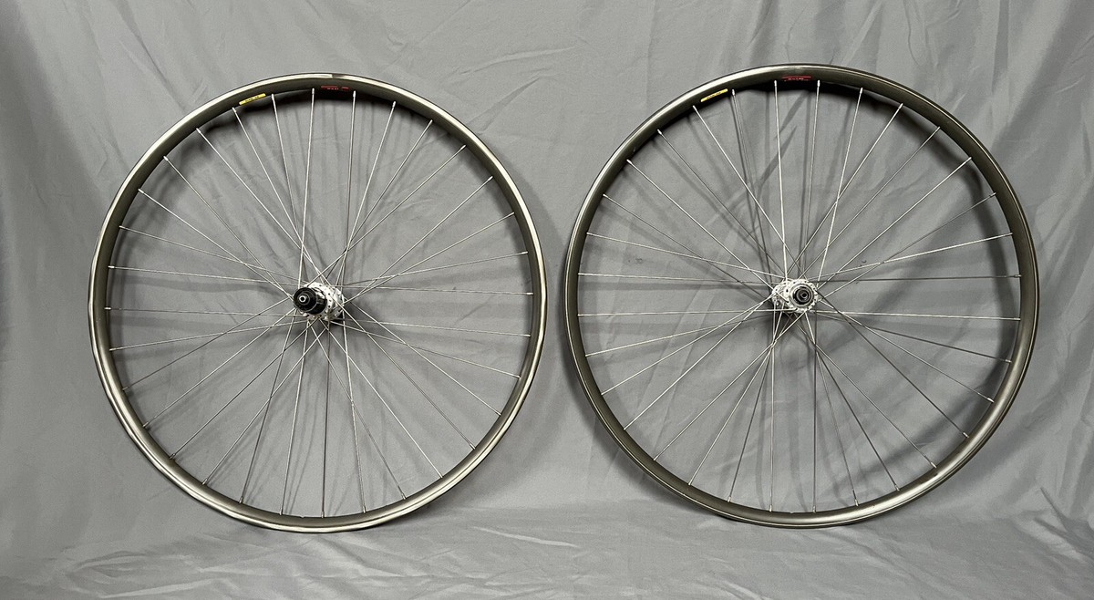 Shimano Dura-Ace Hubs / Trek Matrix C-11 Wheelset 700c 130 / 100