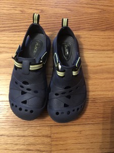 children's place water shoes