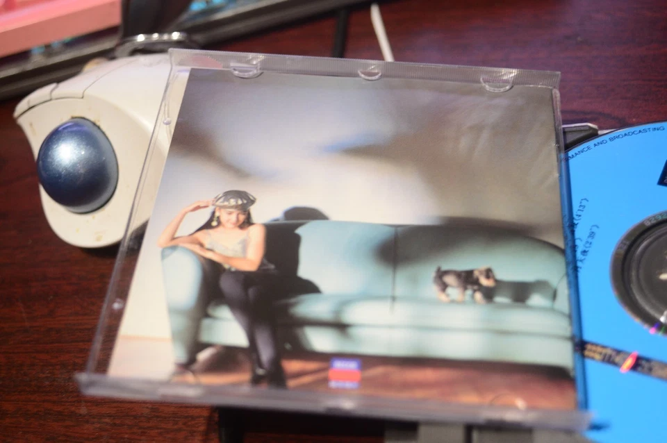 周慧敏 VIVIAN CHOW fake speech  1993 HONG KONG CD - Image 2 of 3