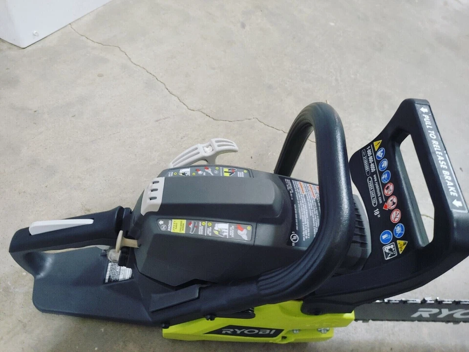 Motosierra de gas RYOBI 18 pulgadas 38cc 2 ciclos Foto 4 de 4