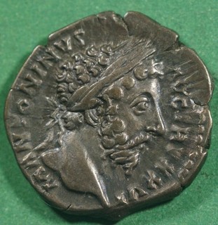 Roman Imperial ar Silver Denarius of Marcus Aurelius ROMA @0695
