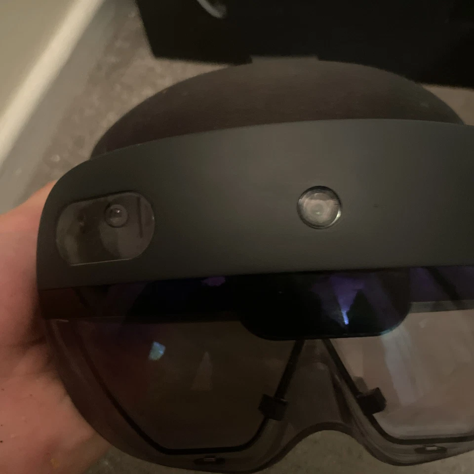 Microsoft HoloLens 2 Smart Glasses VR Headset Device - boxed - Image 4 of 4