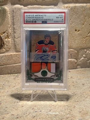 Connor McDavid 2018 Upper Deck Artifacts Emerald Auto Patch Jersey 05/10 PSA8
