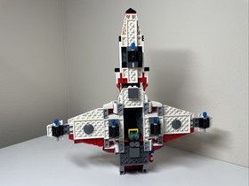 LEGO Marvel Super Heroes Avenjet Space Mission 76049 JET AND BOOTS ONLY