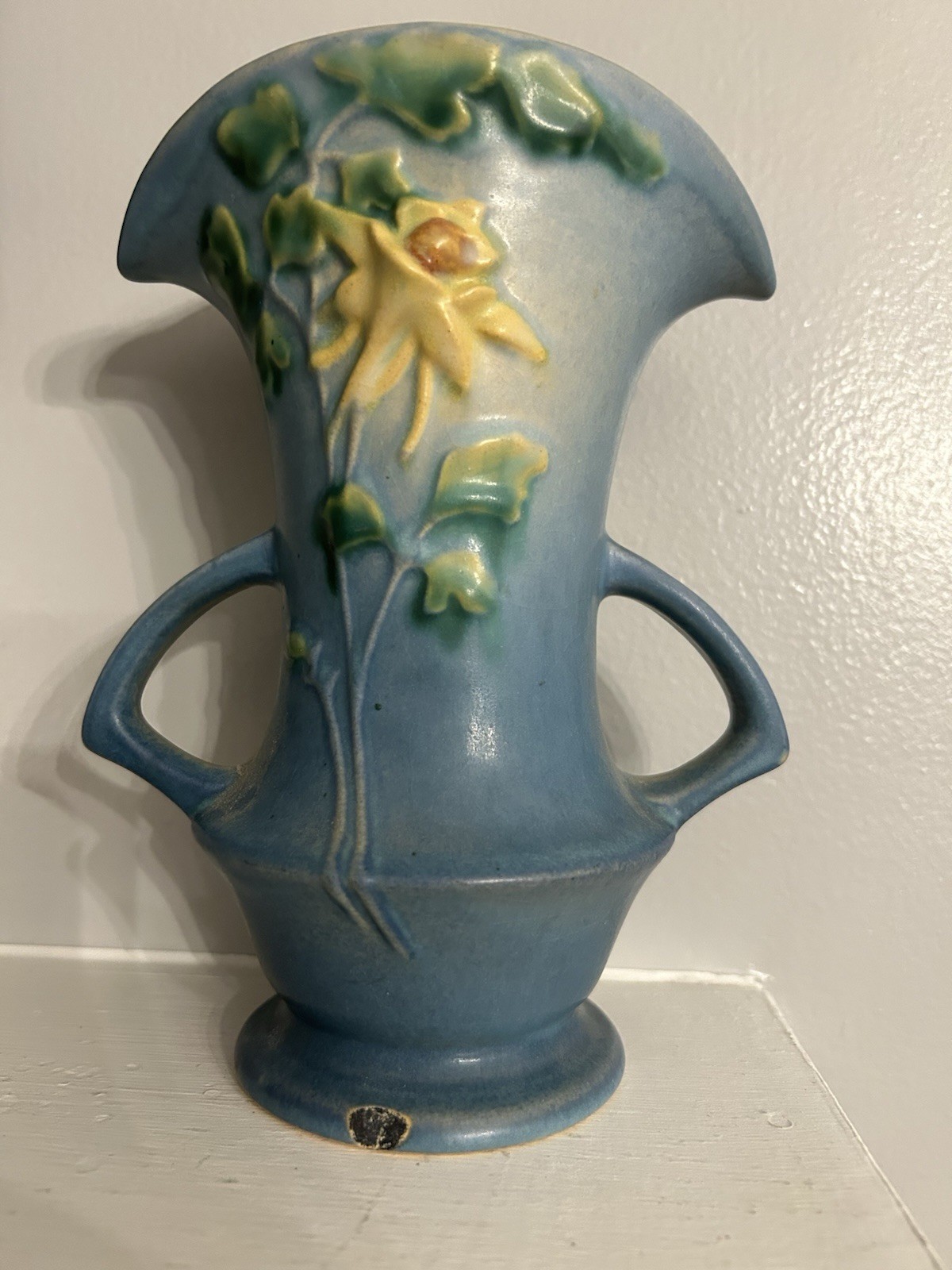 Roseville Columbine Handled Vase Blue Molded Blossoms Thin Stems USA  16-7