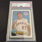 2018 Topps Heritage - Mike Trout #275 Posing with Bat PSA 10