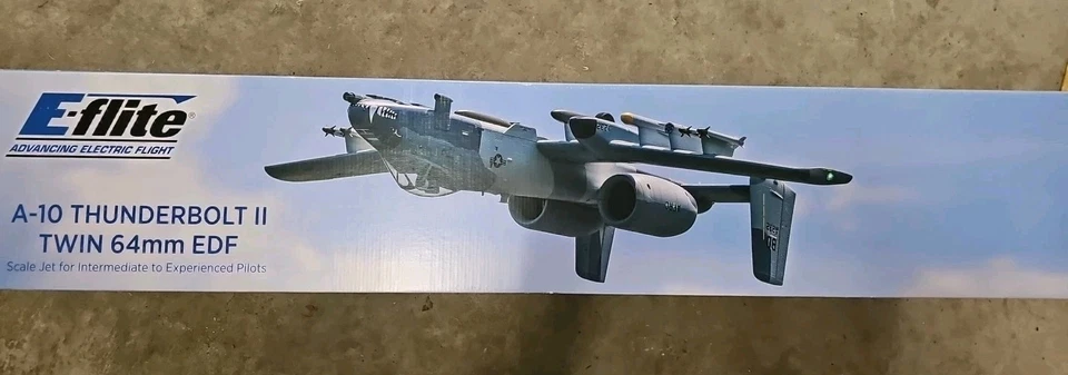Avión RC E-Flite A-10 THUNDERBOLT II TWIN 64mm EDF EFL011500 - Gris Foto 2 de 3
