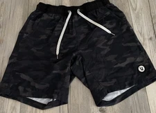 Vuori Men’s Camouflage Performance Stretch Kore Shorts Lined Small
