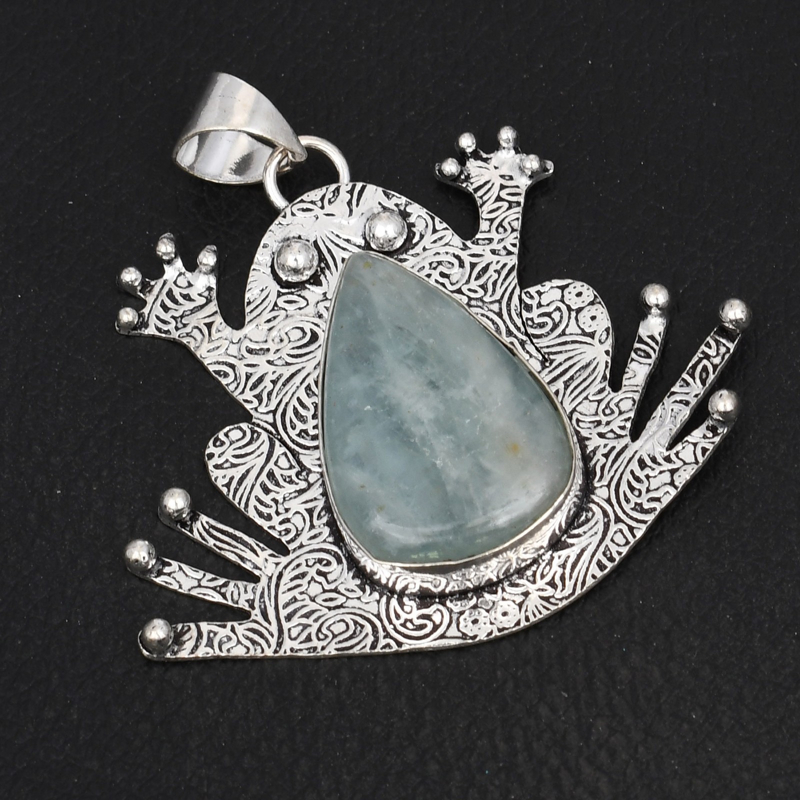 Aquamarine Gemstone Ethnic Handmade Frog Pendant Jewelry 2.16