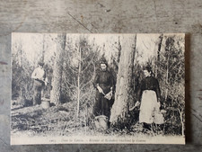 CPA  - LES LANDES- RESINIER ET RESINIERES RECOLTANT LA GEME