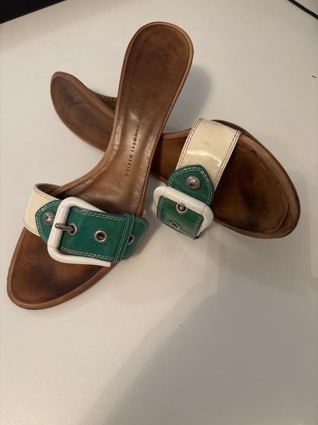 Women Giuseppe Zanotti Sandals Beige Rubber 40