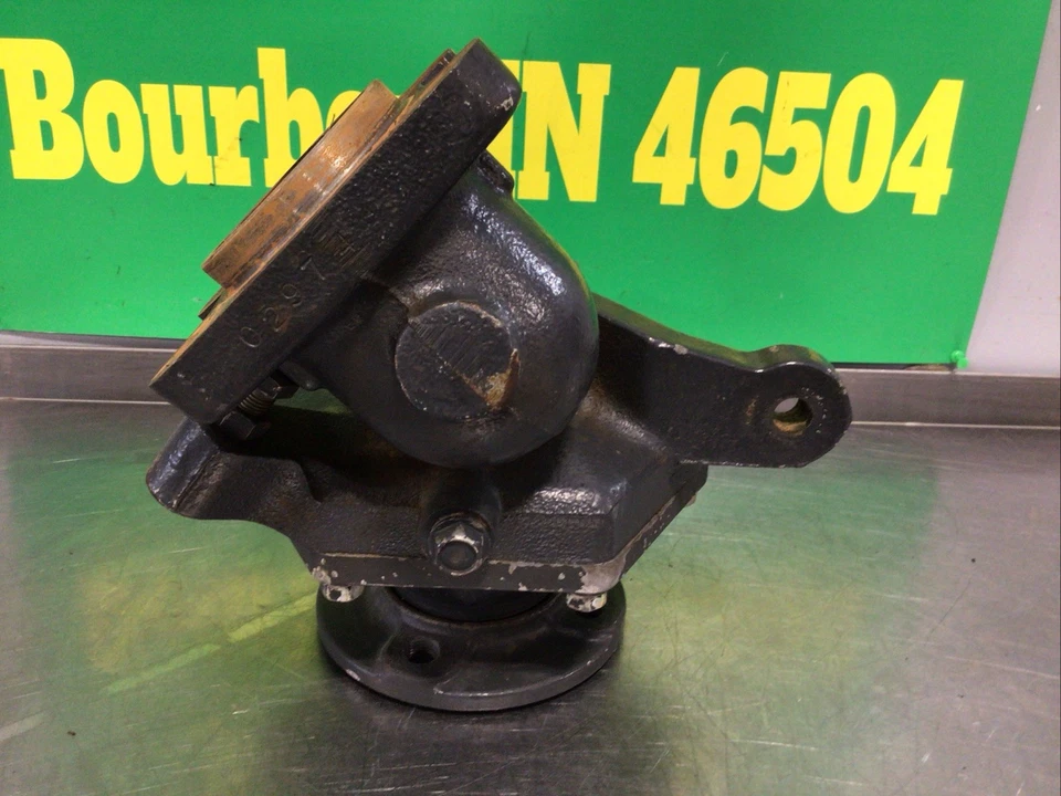 Buje MFWD izquierdo Kubota BX1850 LH K2511-15414 Foto 2 de 4